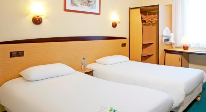 Campanile Hotel 2*