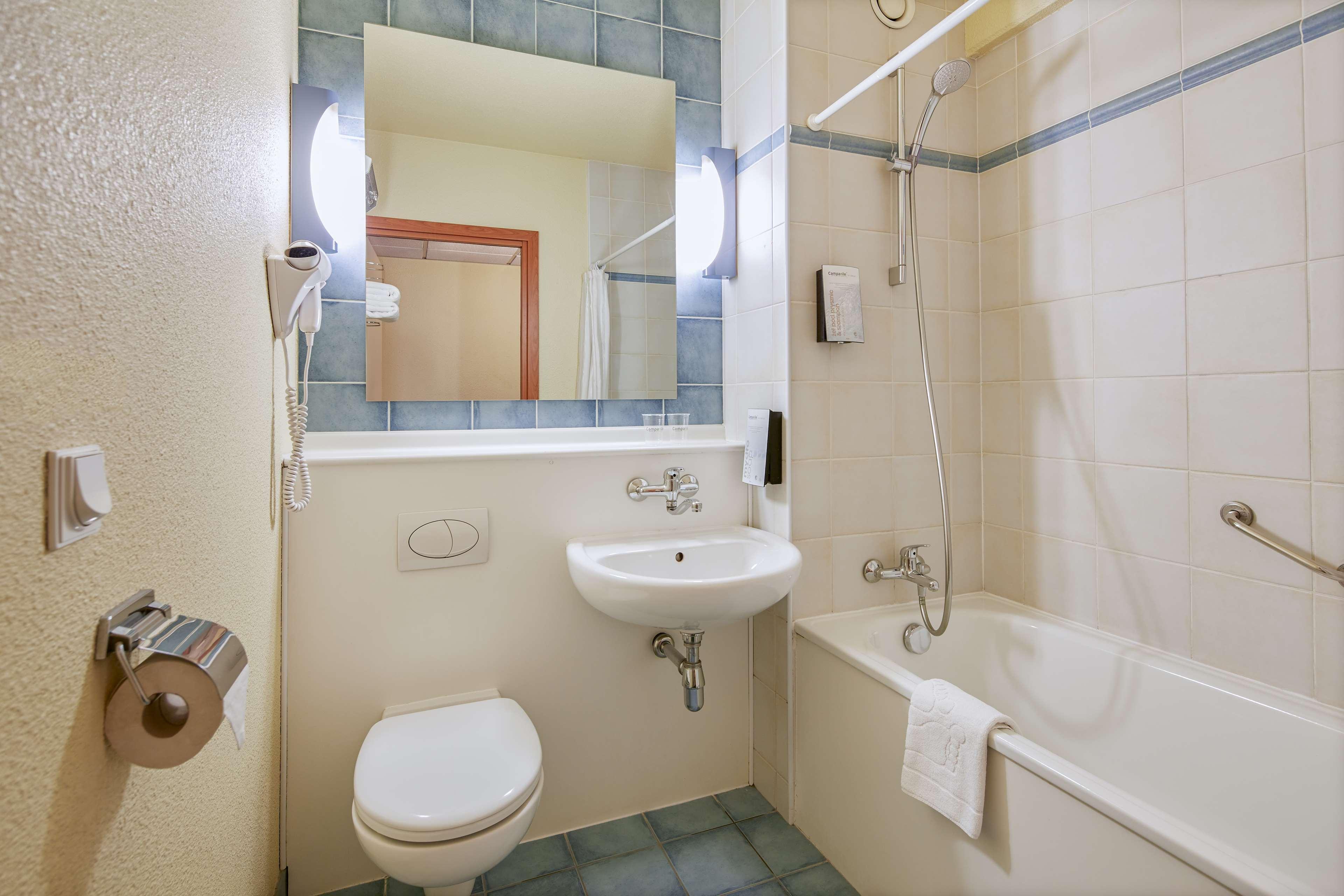 Campanile Hotel 2*