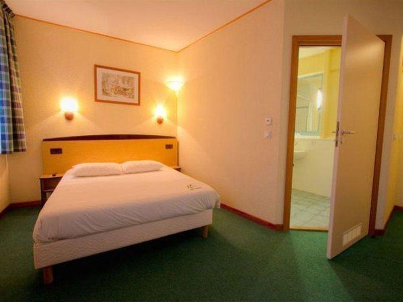 Hotel Campanile 2*